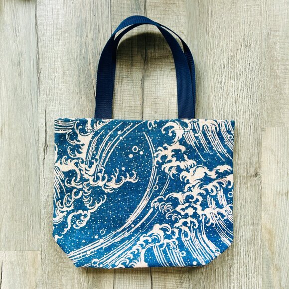 NEW without TAGS Microfiber Tote with print from Denman Waldo Ross Collection - Picture 4 of 11